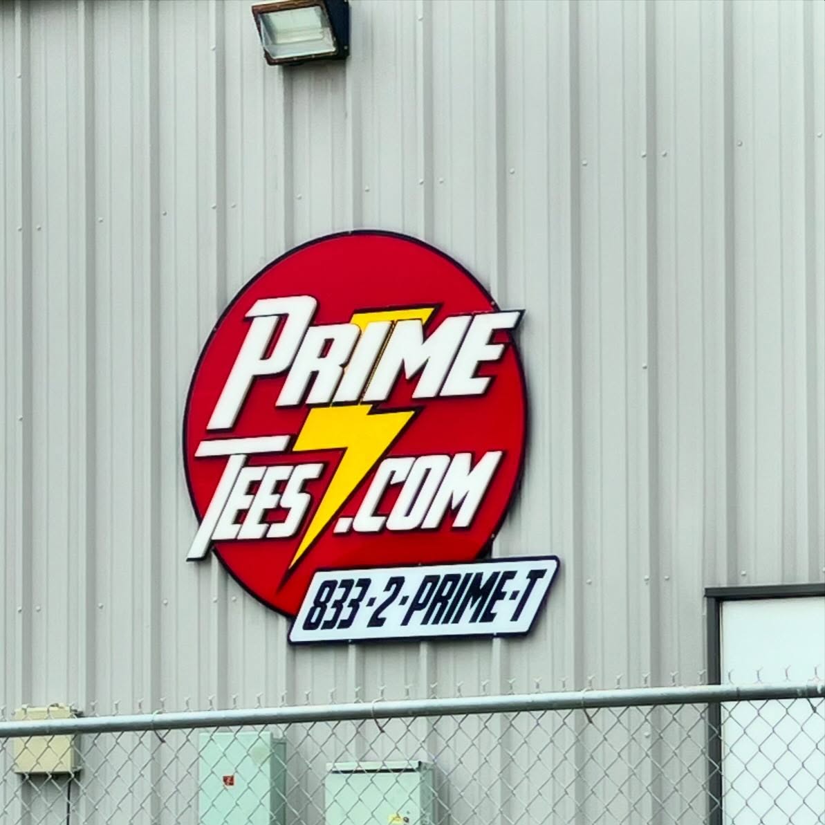 We finally got the old sign back up on the back of the building! Thanks @txcodemonkey for risking life and limb!